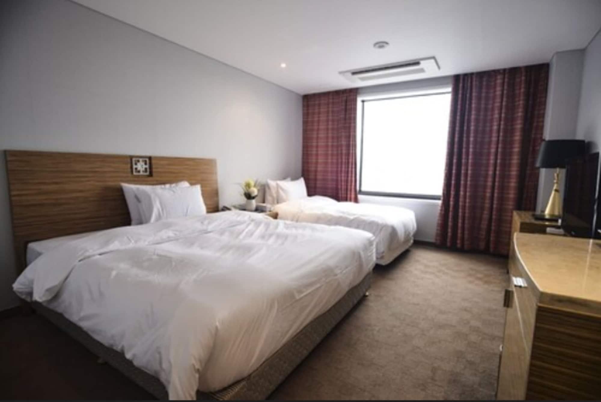 Philos Hotel Pohang Exterior photo